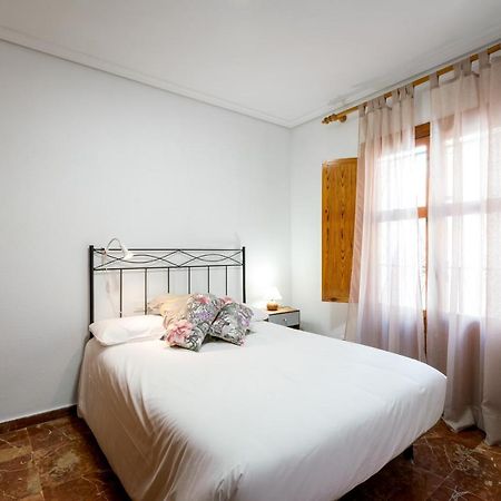 Holi-Rent Estrella Apartment เซบีญา ภายนอก รูปภาพ